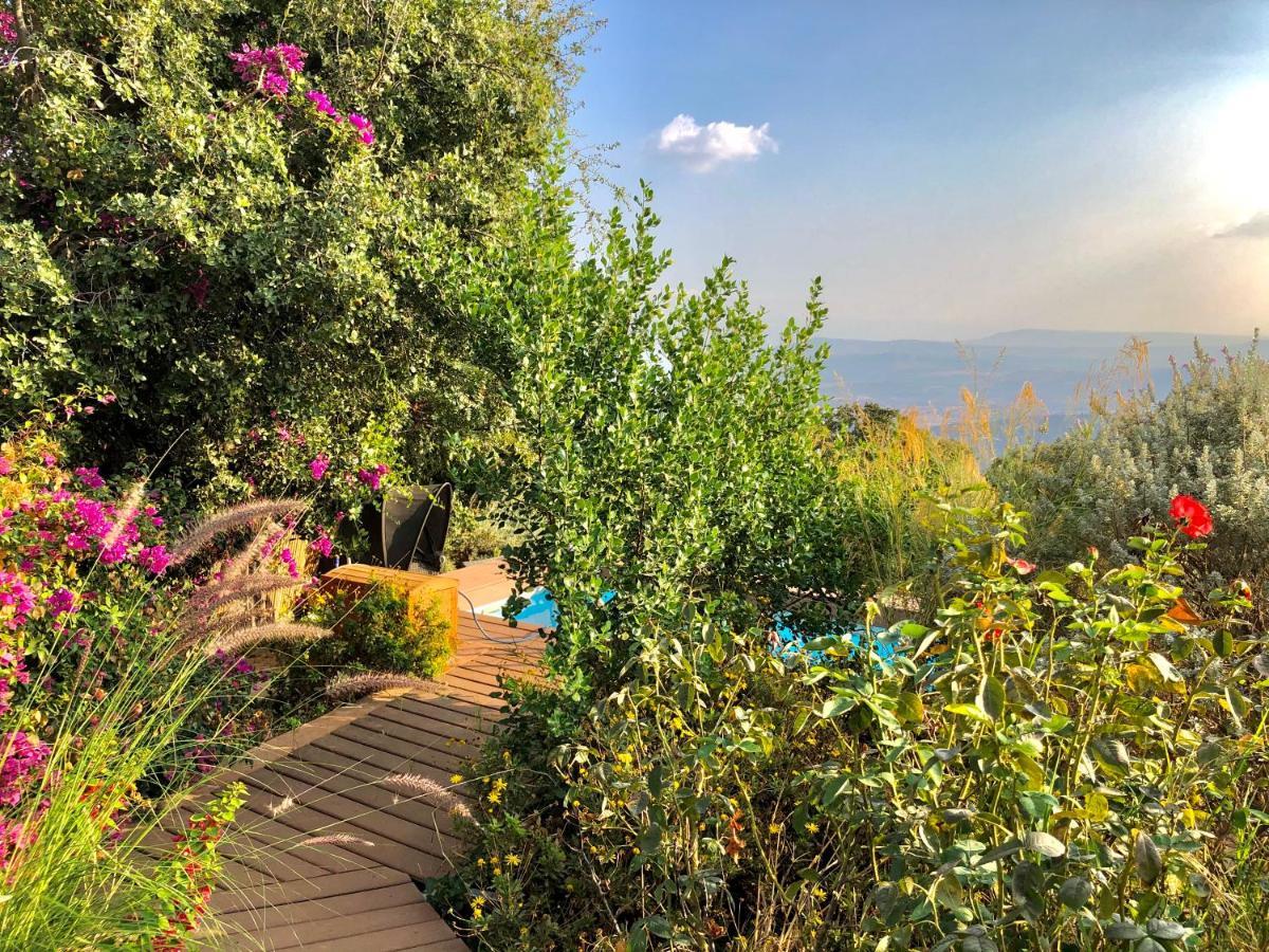 Rose Garden - Gan Vradim Villa Amirim Exterior photo