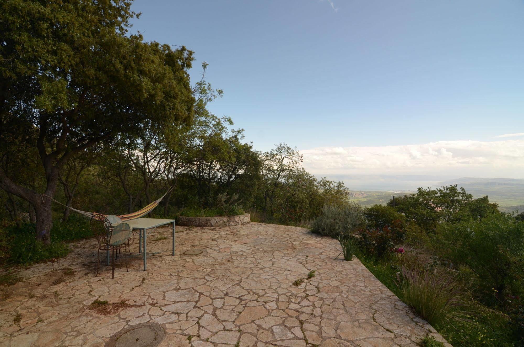 Rose Garden - Gan Vradim Villa Amirim Exterior photo
